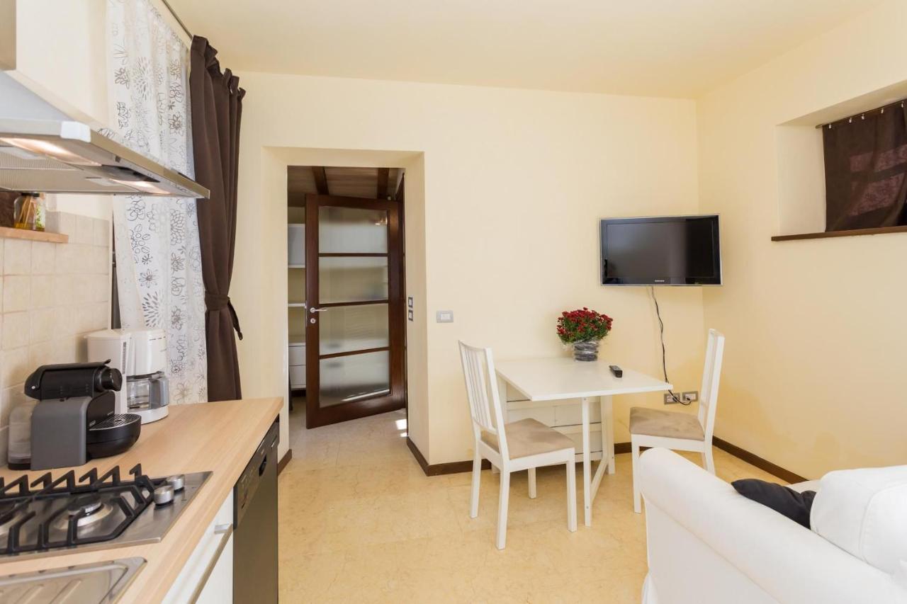Antico Casale Tiravento Aparthotel Passignano sul Trasimeno Exterior foto