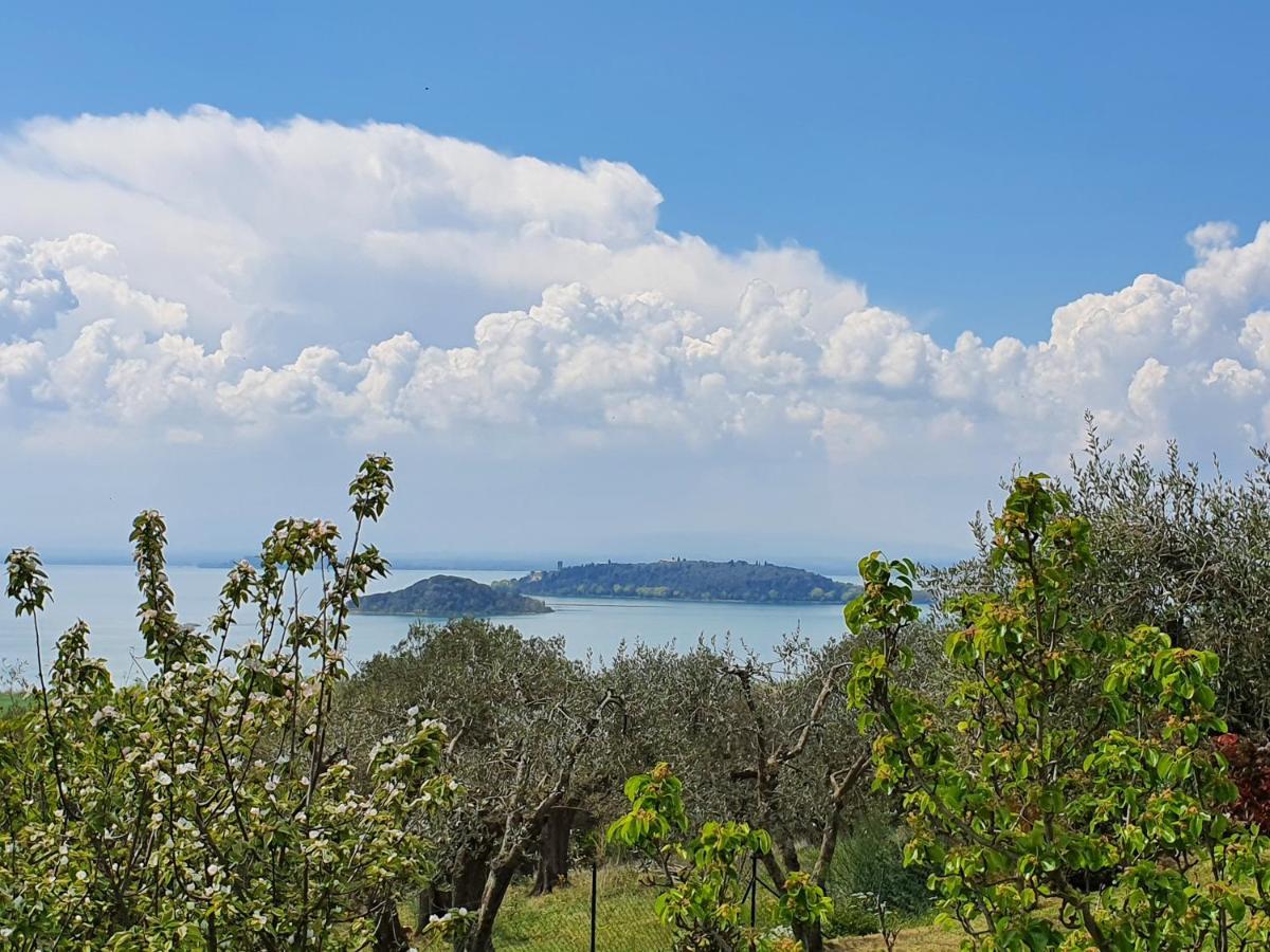 Antico Casale Tiravento Aparthotel Passignano sul Trasimeno Exterior foto