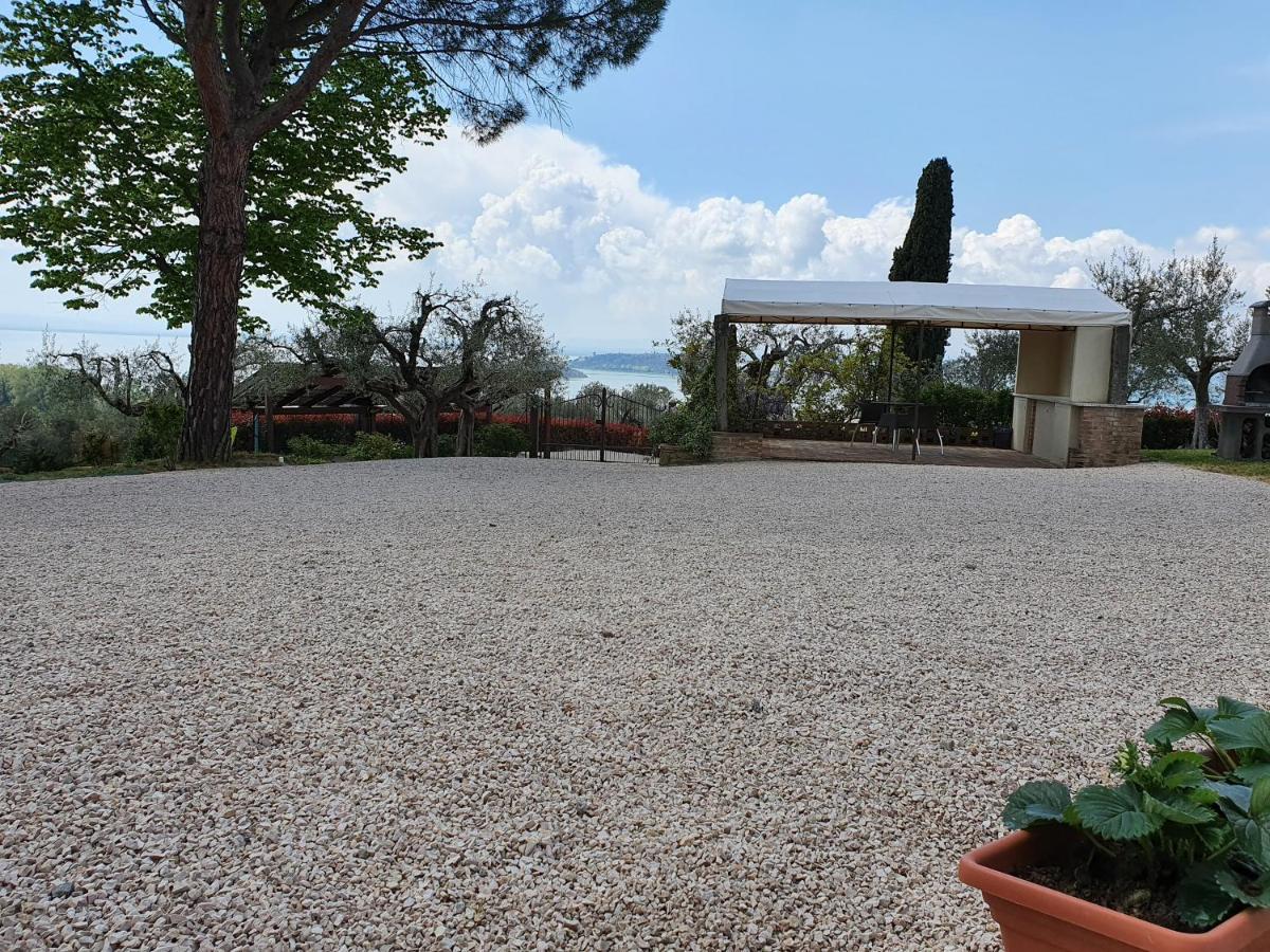 Antico Casale Tiravento Aparthotel Passignano sul Trasimeno Exterior foto