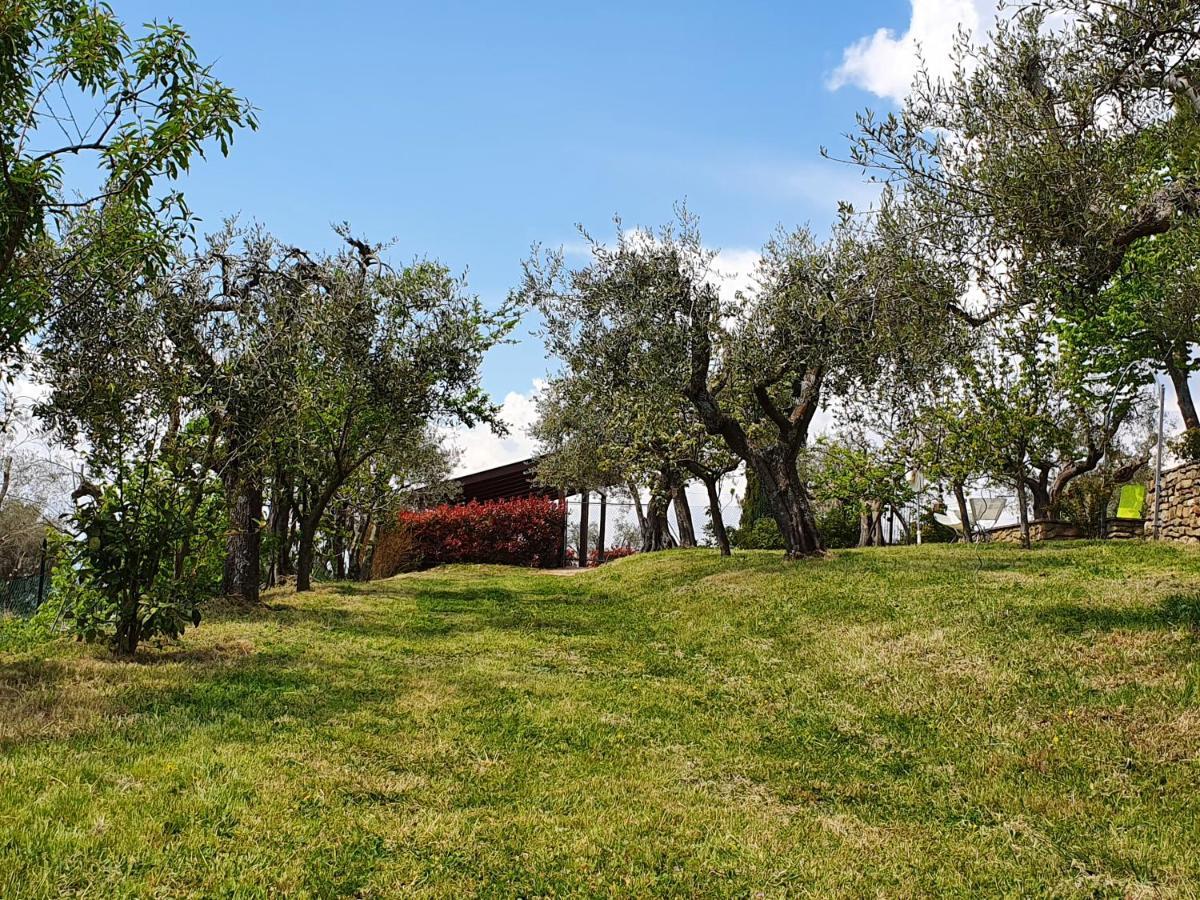 Antico Casale Tiravento Aparthotel Passignano sul Trasimeno Exterior foto