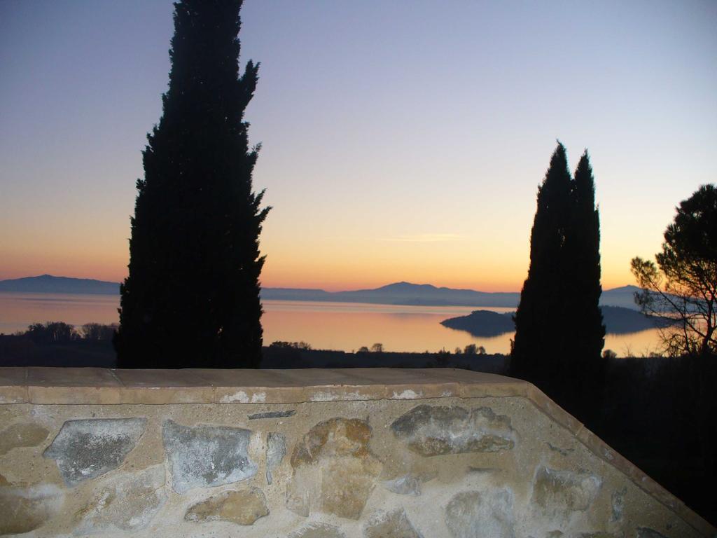 Antico Casale Tiravento Aparthotel Passignano sul Trasimeno Cameră foto