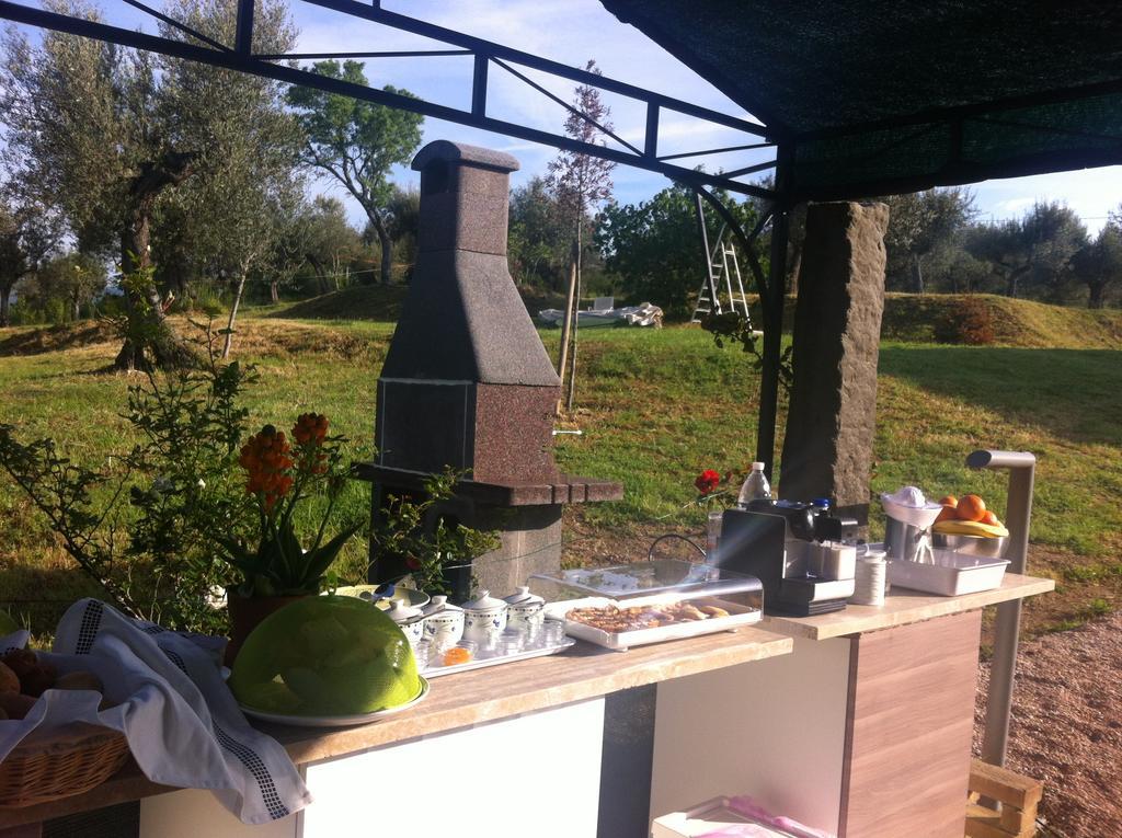 Antico Casale Tiravento Aparthotel Passignano sul Trasimeno Exterior foto