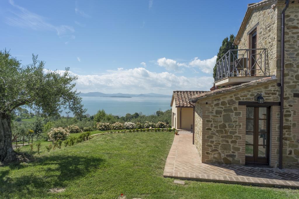 Antico Casale Tiravento Aparthotel Passignano sul Trasimeno Exterior foto