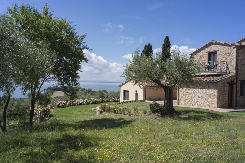 Antico Casale Tiravento Aparthotel Passignano sul Trasimeno Exterior foto